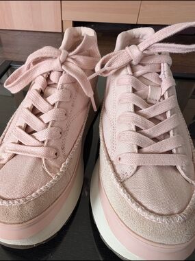 UGG Women's Blush Pink Platform Sneakers